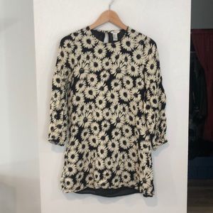 Forever 21 Daisy dress 🌼